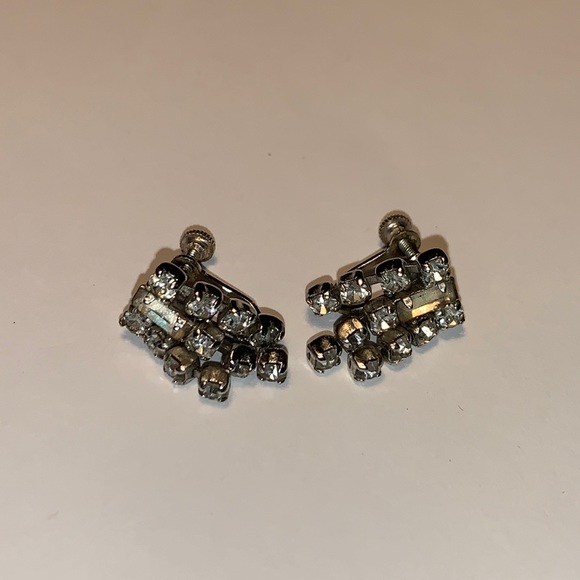 Vintage screw back rhinestone formal wear costume jewelry earrings - Picture 1 of 7